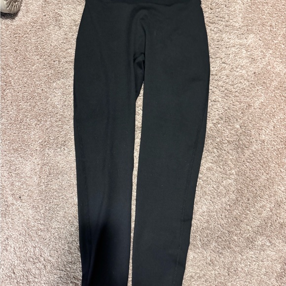 Bombshell Sportswear Black Figure Scrunch Leggings - Picture 5 of 7